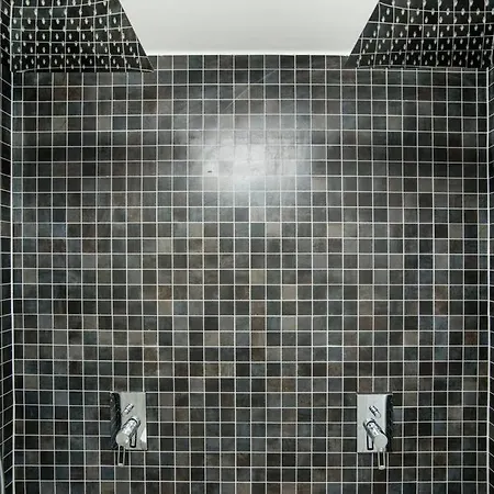 Old Town 1 Bedroom Oasis With Ac And Double Shower Prague Exterior photo