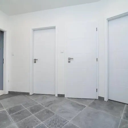 Old Town 1 Bedroom Oasis With Ac And Double Shower Prague Exterior photo
