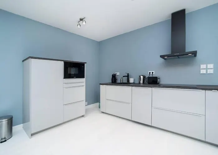 Old Town 1 Bedroom Oasis With Ac And Double Shower
